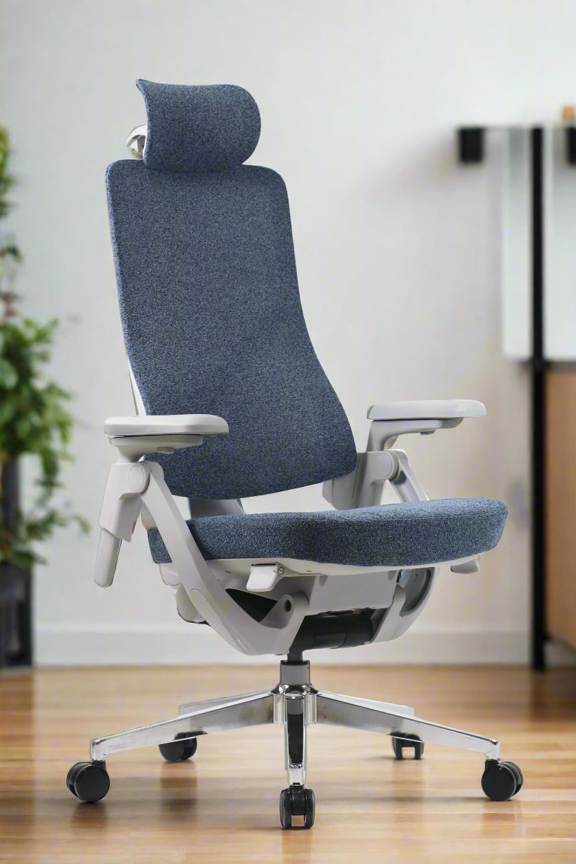 Gravity Luxury High Back Chair Cellbell