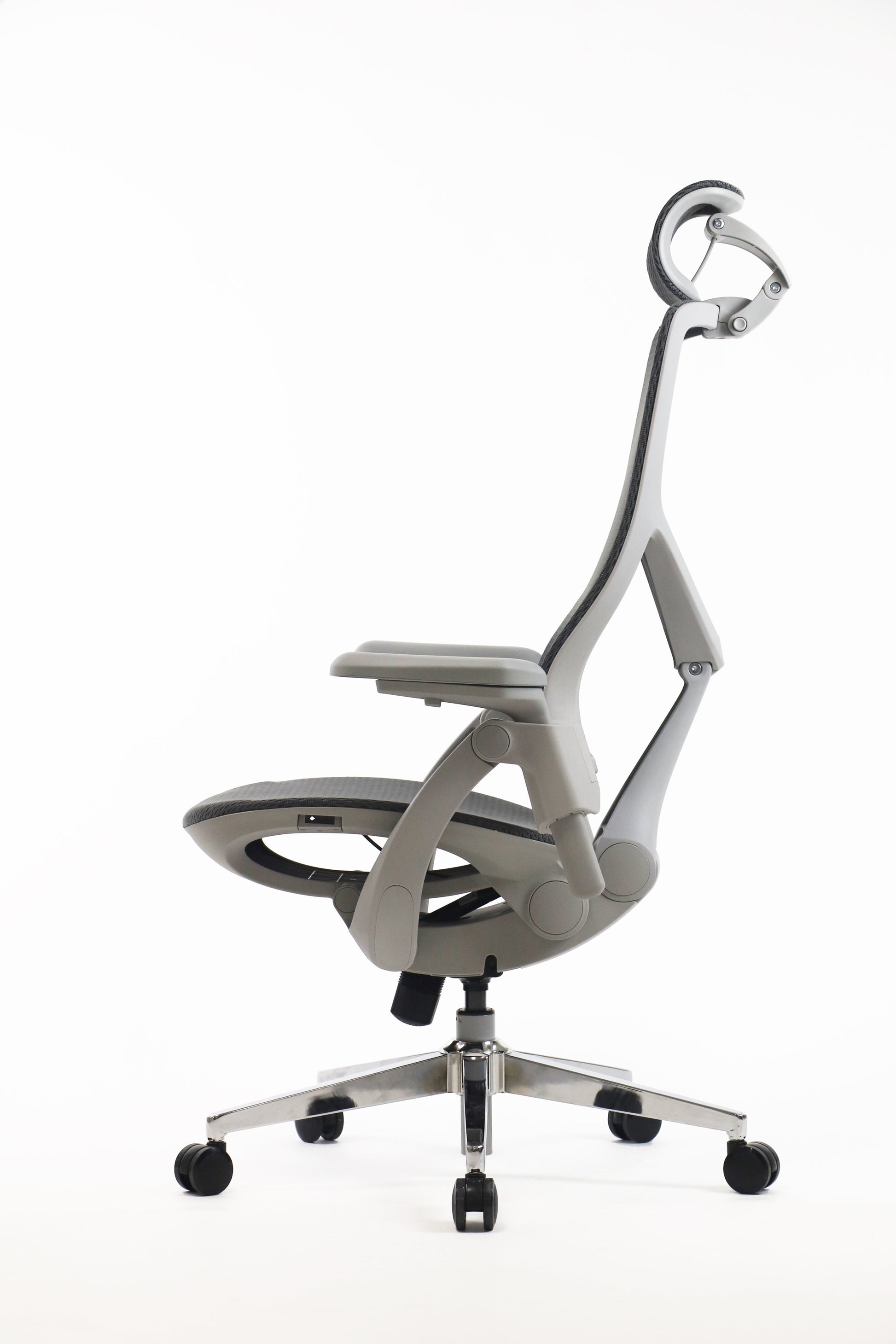 Gravity Luxury High Back Chair Cellbell