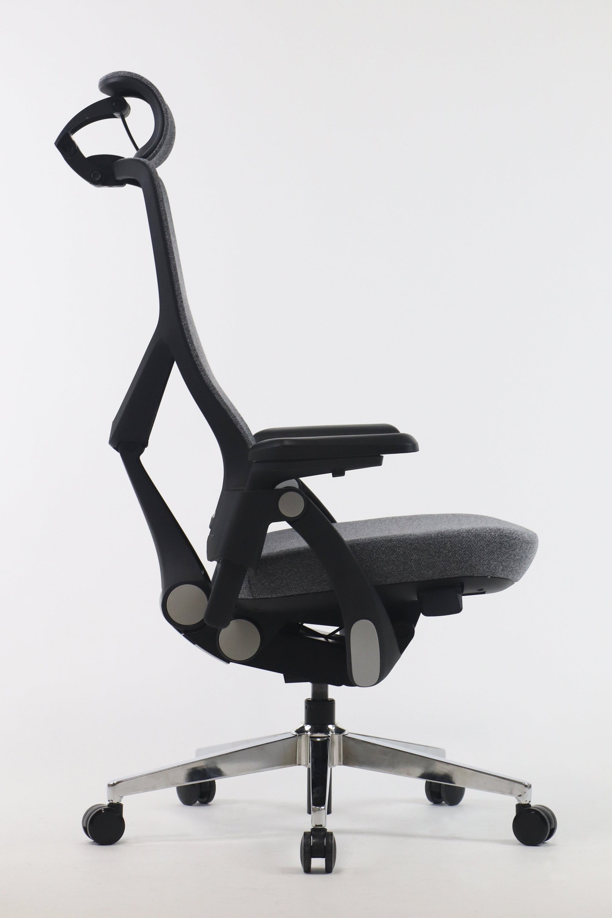 Gravity Luxury High Back Chair Cellbell