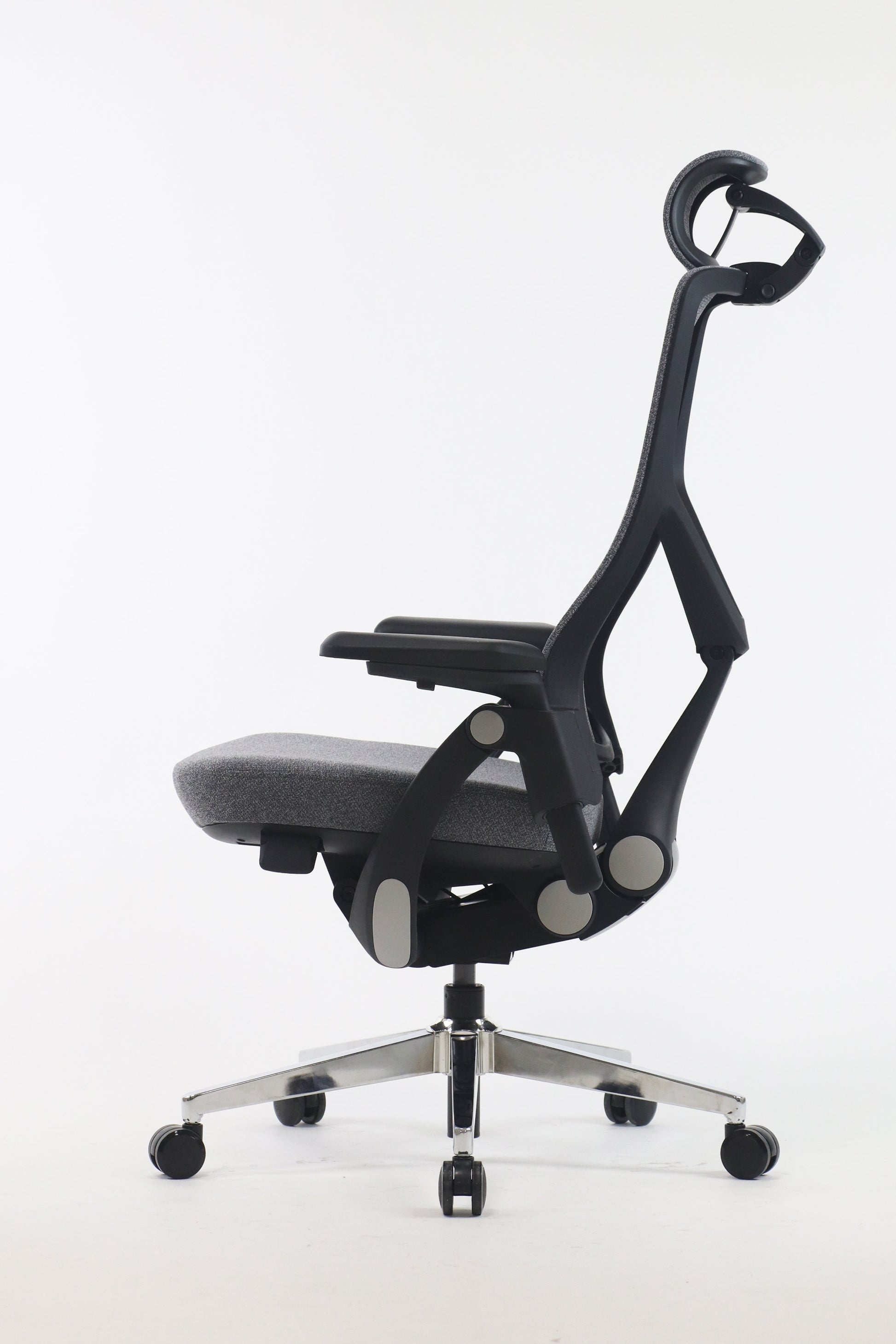 Gravity Luxury High Back Chair Cellbell